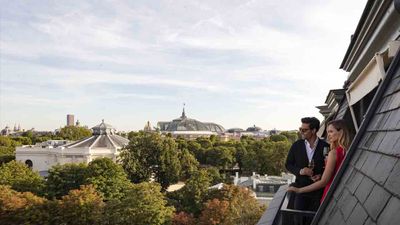 7 of the Most Romantic Hotels in Paris for Couples