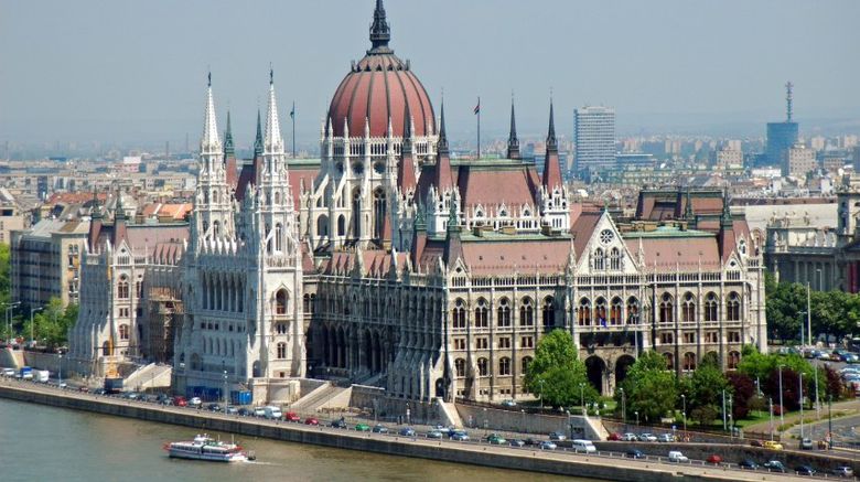 <b>Budapest Scenery</b>