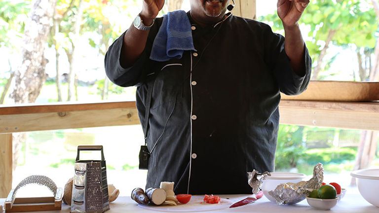 The Roatan tour also includes a cooking demonstration with chef Samuel, a local who teaches guest how to prepare shrimp. // © 2017 Mindy Poder